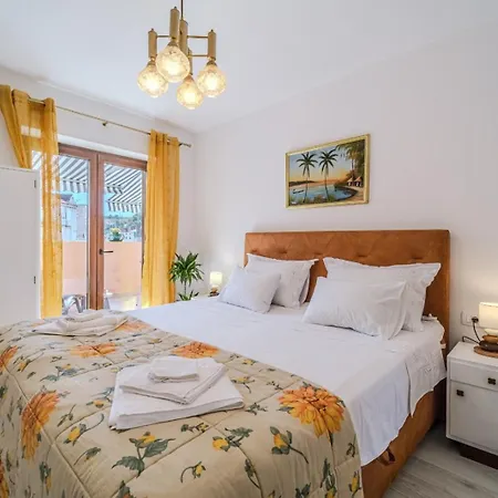 Apartment By The Sea Milna, Brac - 22519 *