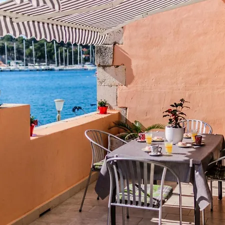 Apartment By The Sea Milna, Brac - 22519 *
