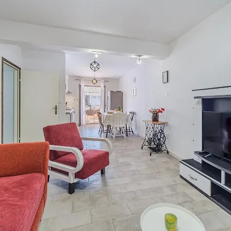 Apartment By The Sea Milna, Brac - 22519 *